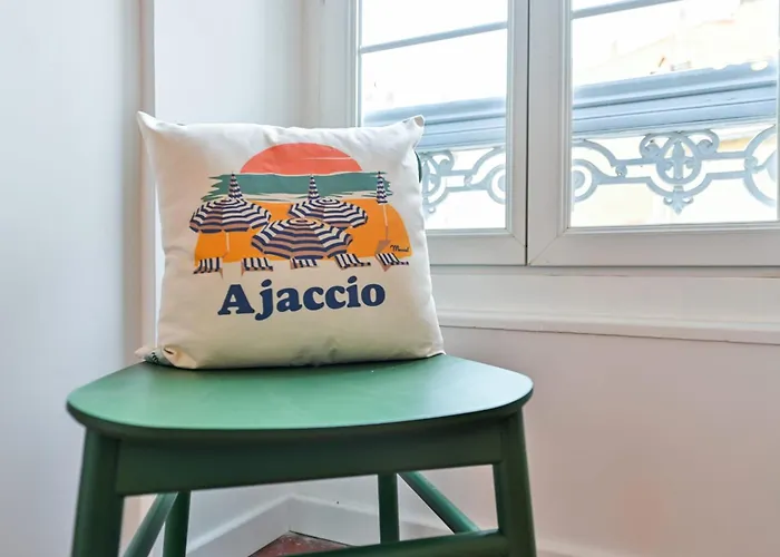 Flavie - Hypercentral Cosy Modern - By Tgb Ajaccio (Corsica)